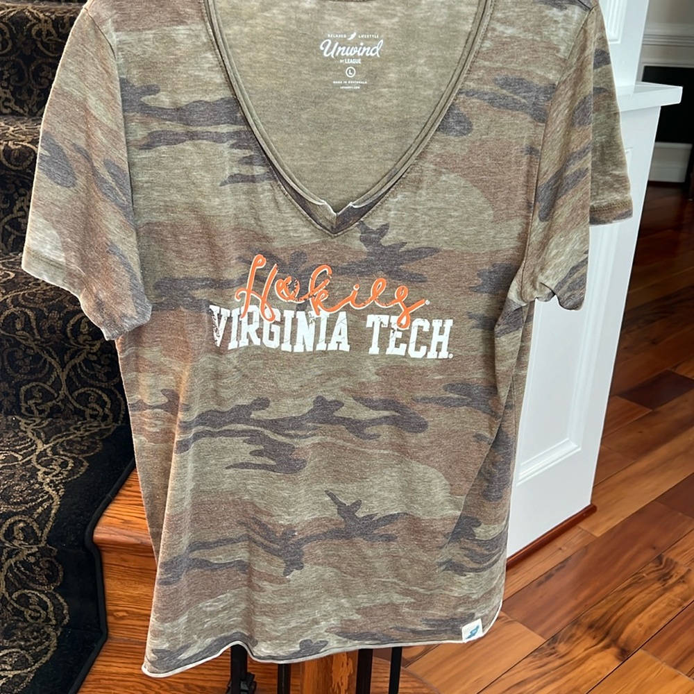 Virginia Tech camo distressed bee neck tee